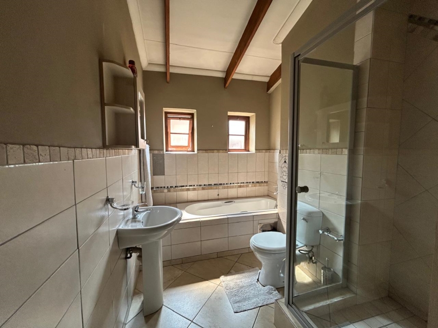 3 Bedroom Property for Sale in Waterval East North West